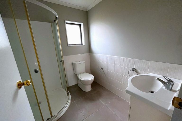 Photo of property in 100 Mahia Road, Manurewa, Auckland, 2102