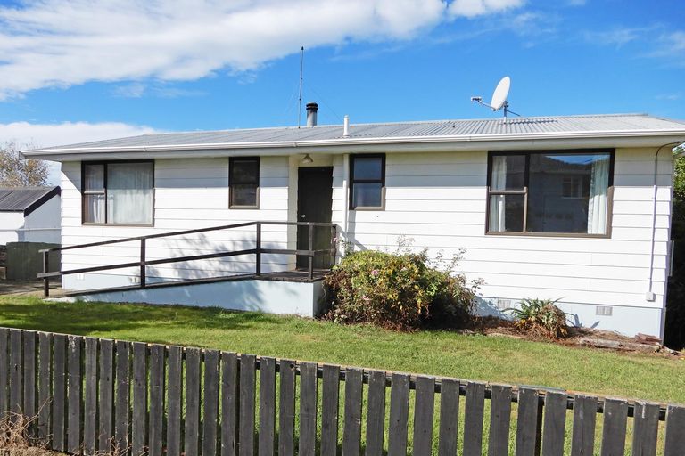 Photo of property in 25 Mersey Street, South Hill, Oamaru, 9400