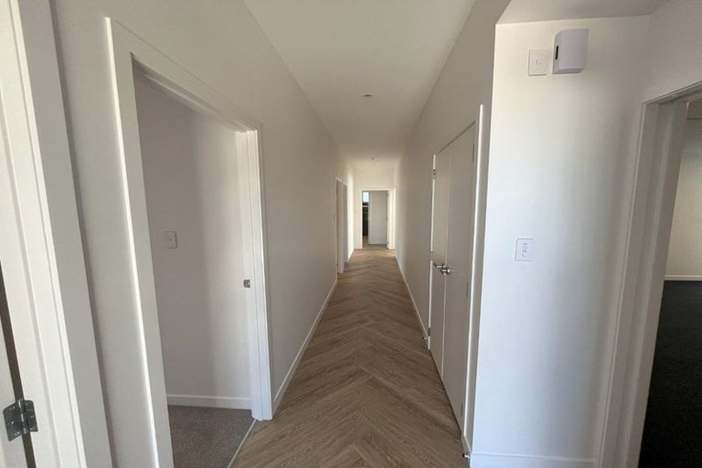 Photo of property in 25 Kenehi Road, Karaka, 2124