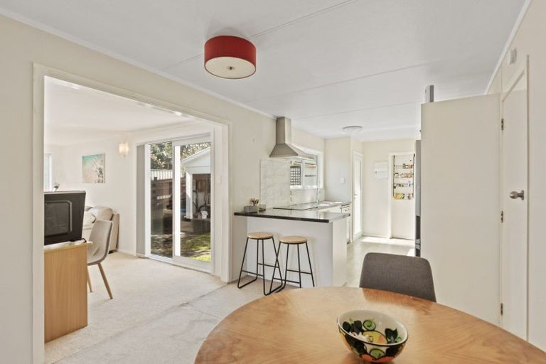 Photo of property in 8 Oleander Place, Bell Block, New Plymouth, 4312