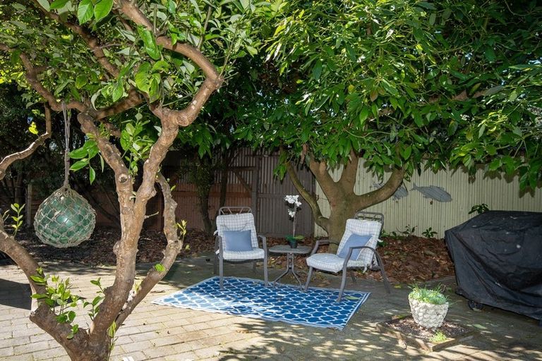 Photo of property in 43 Kuku Street, Te Awanga, 4102