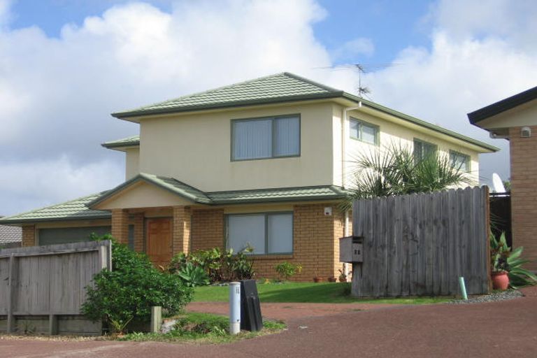 Photo of property in 28 San Pedro Place, Henderson, Auckland, 0612