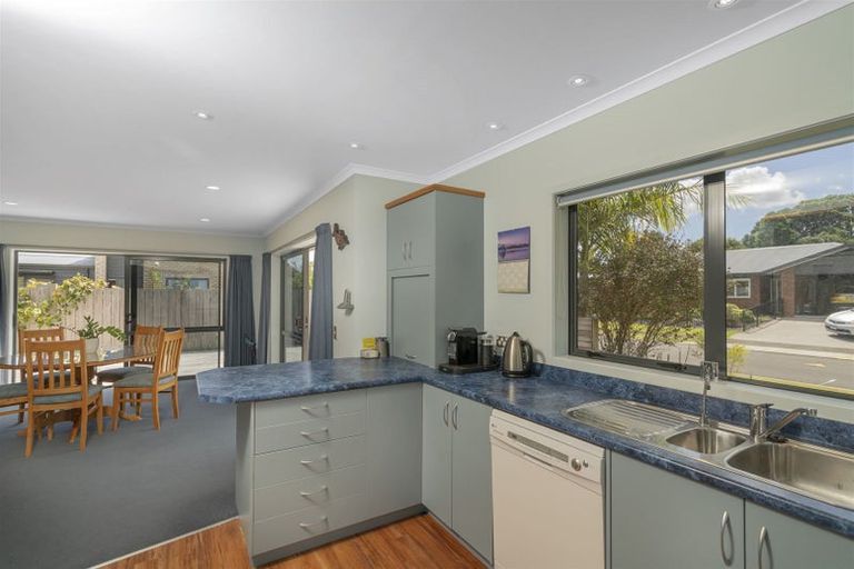 Photo of property in 12 Cobham Lane, Whitianga, 3510