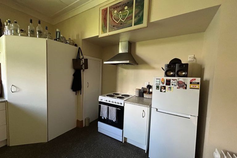 Photo of property in 196 Main Road South, Levin, 5510