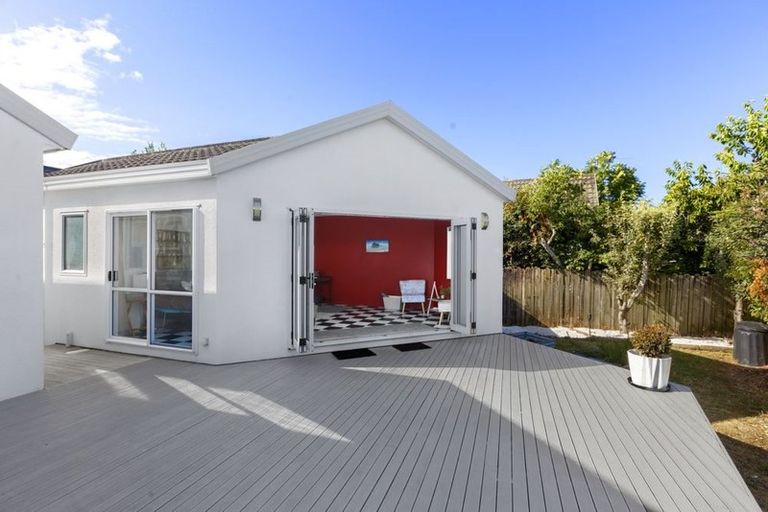 Photo of property in 29 Glucina Avenue, West Harbour, Auckland, 0618