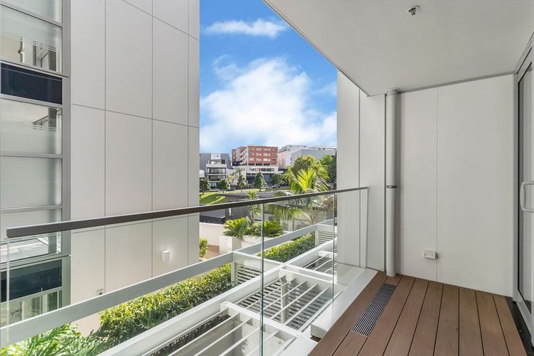Photo of property in Parkview Residences, 207/15 Rendall Place, Eden Terrace, Auckland, 1021