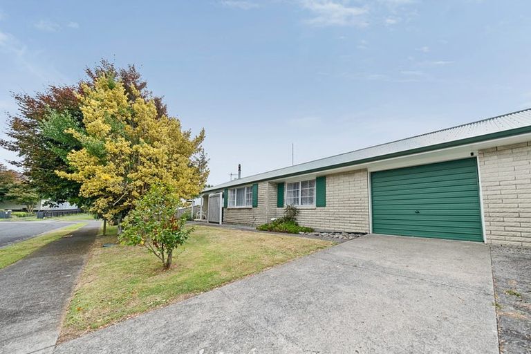 Photo of property in 13 Uenuku Place, Waitara, 4320