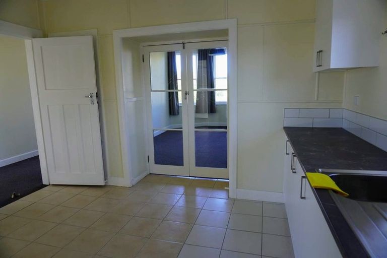 Photo of property in 18 Swiss Avenue, Gonville, Whanganui, 4501