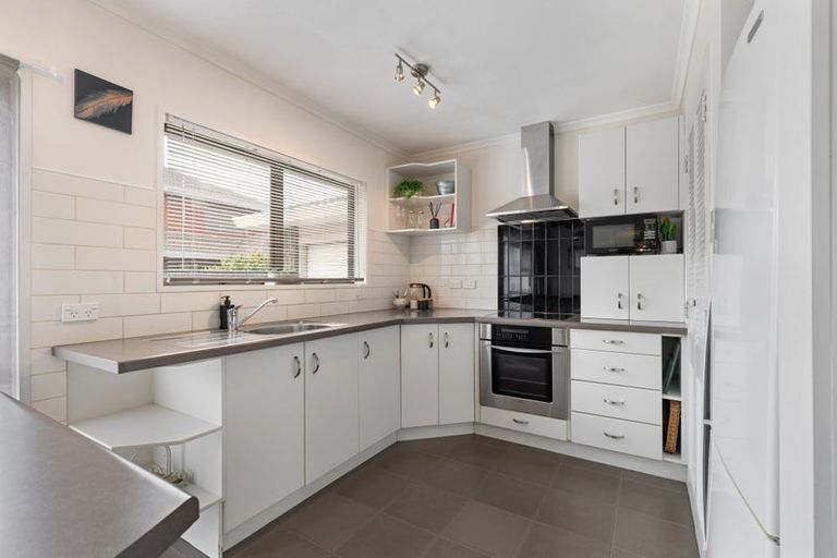 Photo of property in 33 Aintree Crescent, Awapuni, Palmerston North, 4412