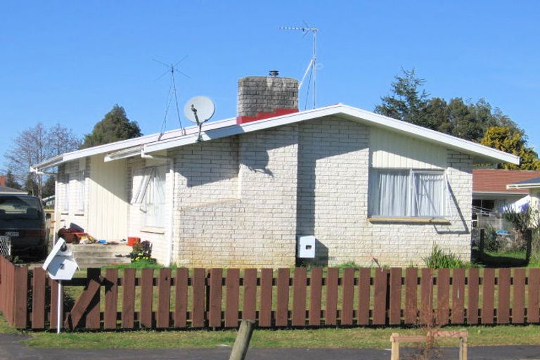 Photo of property in 7 Odlin Crescent, Nawton, Hamilton, 3200