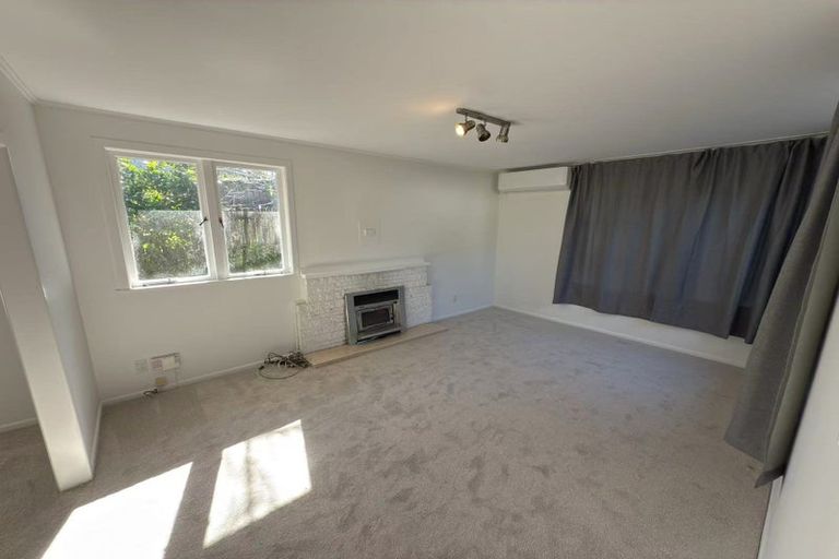 Photo of property in 29 Arrow Road, Forrest Hill, Auckland, 0620