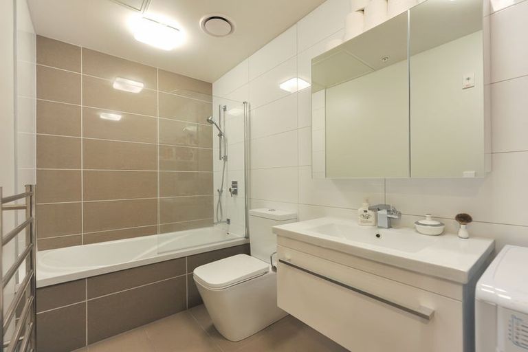 Photo of property in Masina Apartments, 211/80 Riddiford Street, Newtown, Wellington, 6021