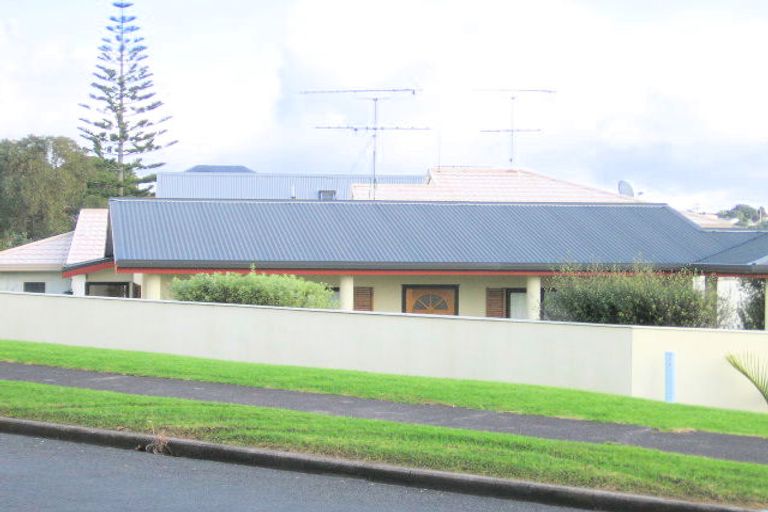 Photo of property in 1 Gilshennan Valley, Red Beach, 0932