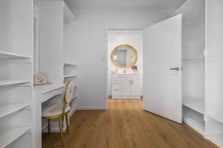 Photo of property in 14 Duke Street, Levin, 5510