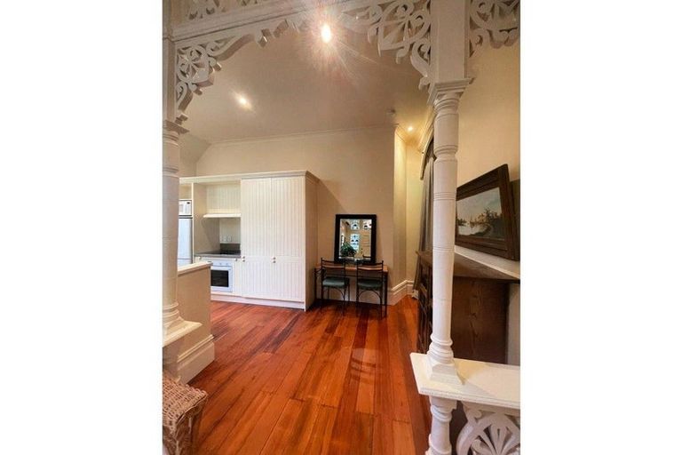 Photo of property in 18 Murphy Street, Thorndon, Wellington, 6011