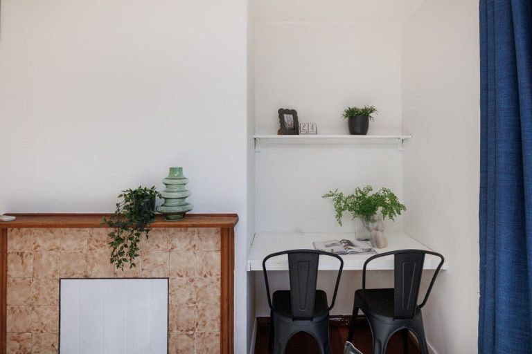 Photo of property in 143 Rangiora Avenue, Roslyn, Palmerston North, 4414