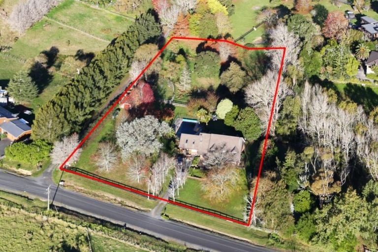 Photo of property in 35 Ohiwa Road, Papakura, 2582