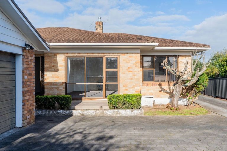 Photo of property in 5 Heath Street, St Andrews, Hamilton, 3200