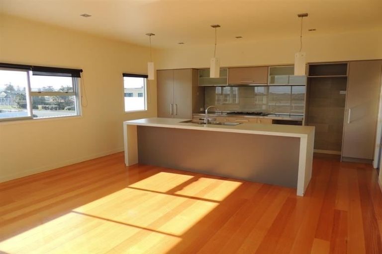 Photo of property in 84b Charles Street, Westshore, Napier, 4110