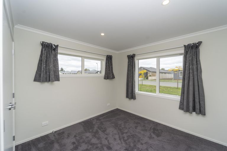 Photo of property in 8 Hartley Avenue, Carterton, 5713