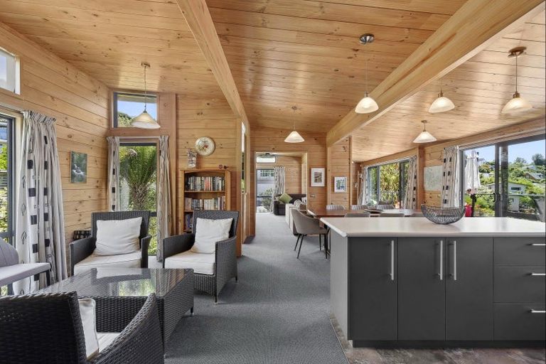 Photo of property in 21 Kotare Place, Kaiteriteri, Motueka, 7197