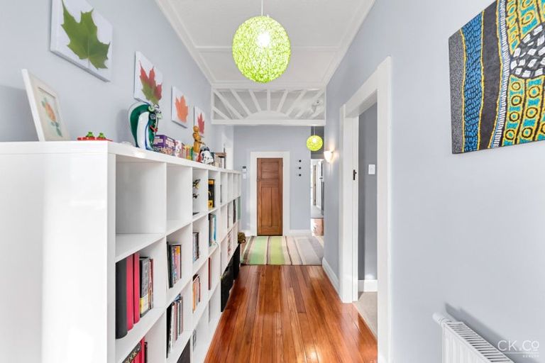 Photo of property in 14 Trafalgar Street, Waiwhetu, Lower Hutt, 5010