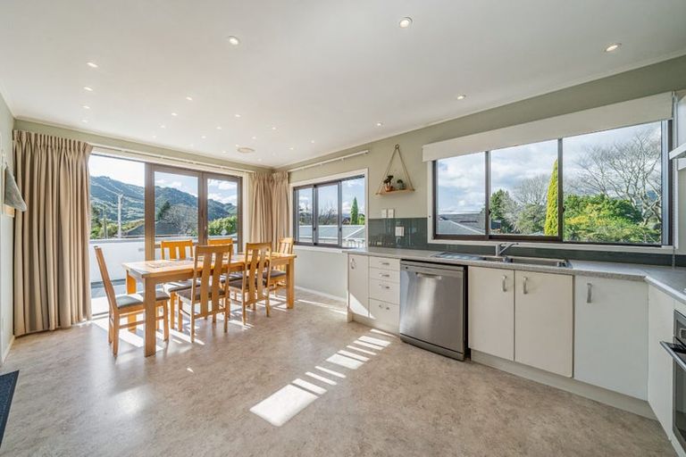 Photo of property in 42a Hudson Avenue, Ebdentown, Upper Hutt, 5018