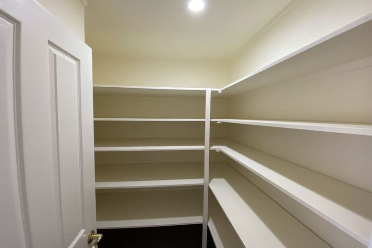 Photo of property in 5 Gretna Green, Browns Bay, Auckland, 0630