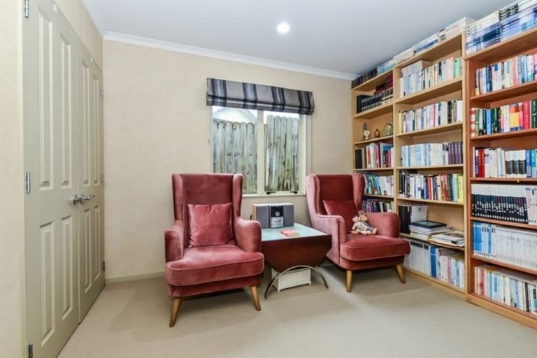 Photo of property in 31 Cairns Crescent, Rototuna, Hamilton, 3210