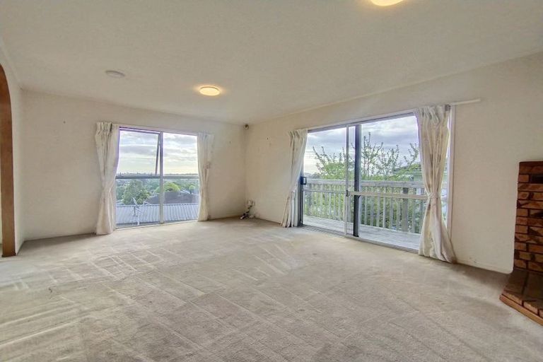 Photo of property in 39 Lewisham Street, Highland Park, Auckland, 2010