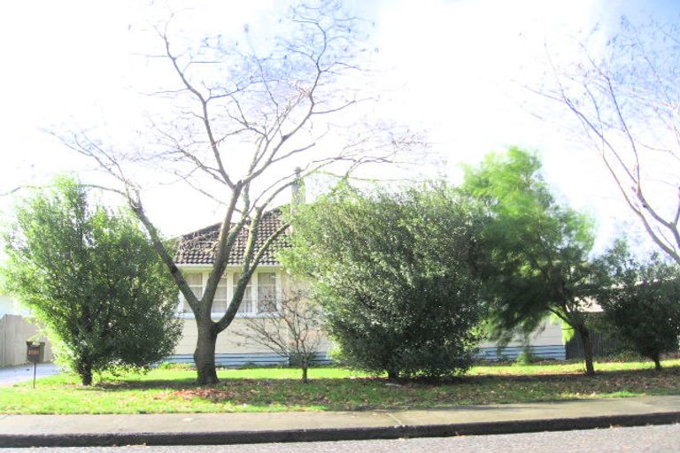 Photo of property in 1020 Grove Road, Mayfair, Hastings, 4122