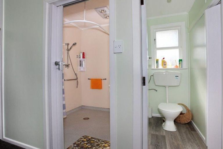 Photo of property in 1 Oaklea Avenue, Marton, 4710