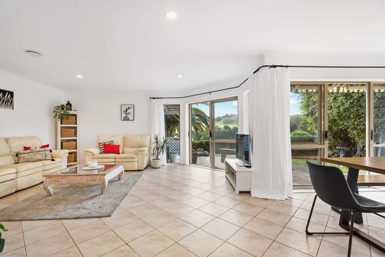 Photo of property in 11 Bush Haven Drive, Te Kamo, Whangarei, 0112