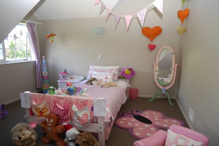 Photo of property in 34 Awanui Drive, Waikanae, 5036