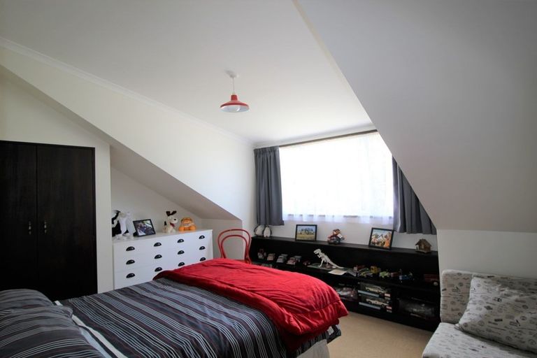 Photo of property in 150 Perth Street, Holmes Hill, Oamaru, 9401