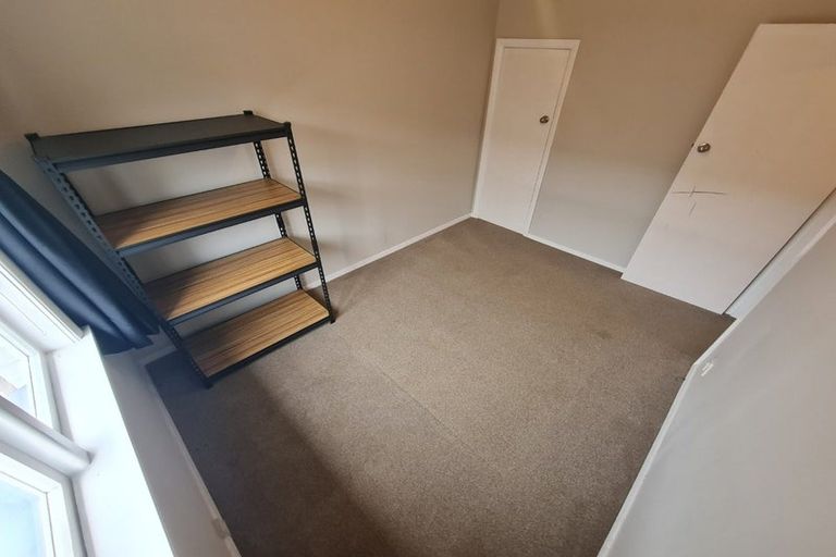 Photo of property in Totara Flats, 2/1007 Fergusson Drive, Clouston Park, Upper Hutt, 5018