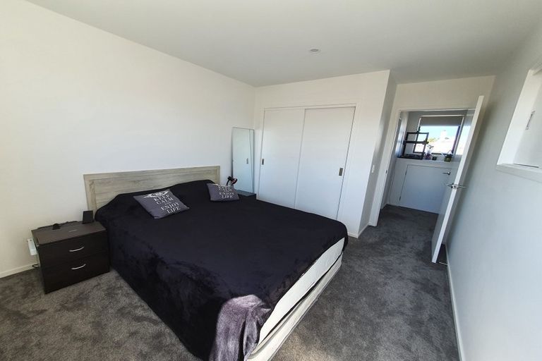 Photo of property in 4/45 Vera Road, Te Atatu South, Auckland, 0610