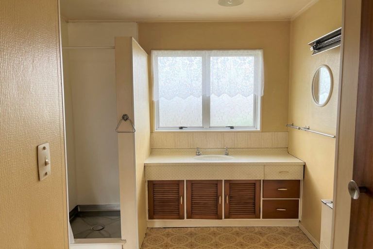 Photo of property in 16f Kent Street, Levin, 5510