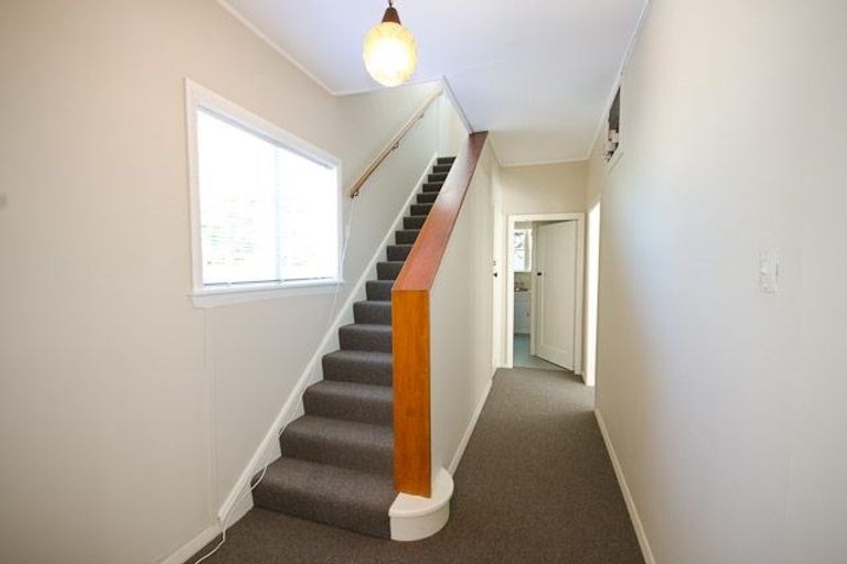 Photo of property in 17 Auburn Avenue, Upper Riccarton, Christchurch, 8041