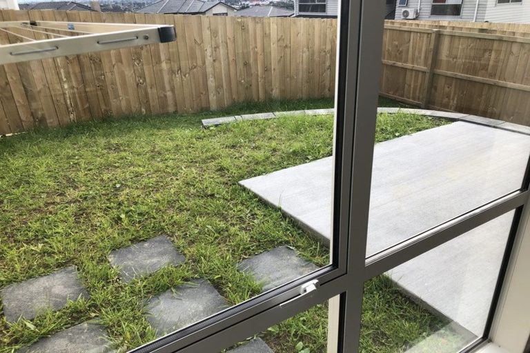 Photo of property in 11 Fernly Rise, Flat Bush, Auckland, 2019