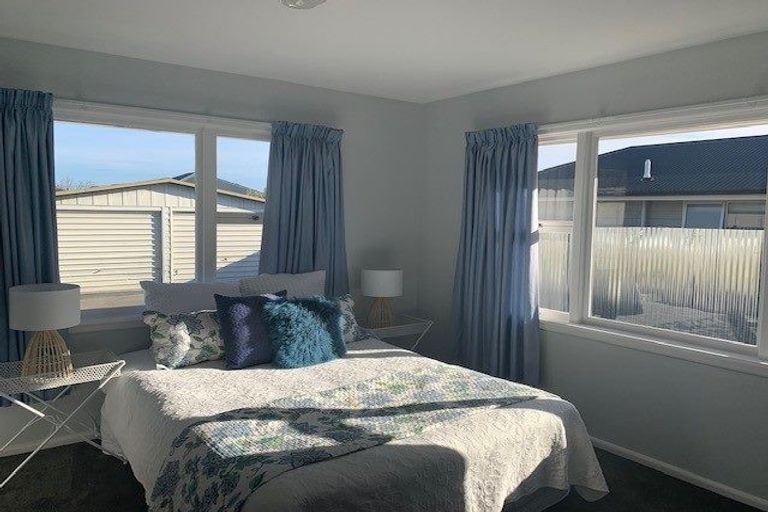 Photo of property in 74 Bickerton Street, Wainoni, Christchurch, 8061