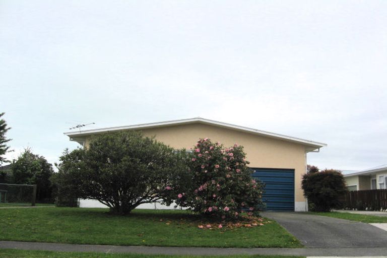 Photo of property in 2/3 Kipling Crescent, Stoke, Nelson, 7011