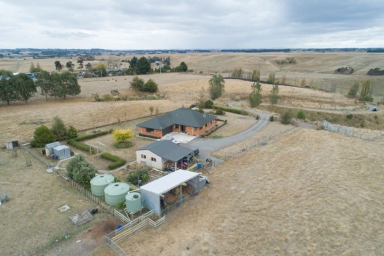 Photo of property in 355 Lethbridge Road, Feilding, 4779