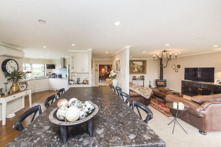 Photo of property in 11 Mckenzie Settlement Road, Kairanga, Palmerston North, 4475