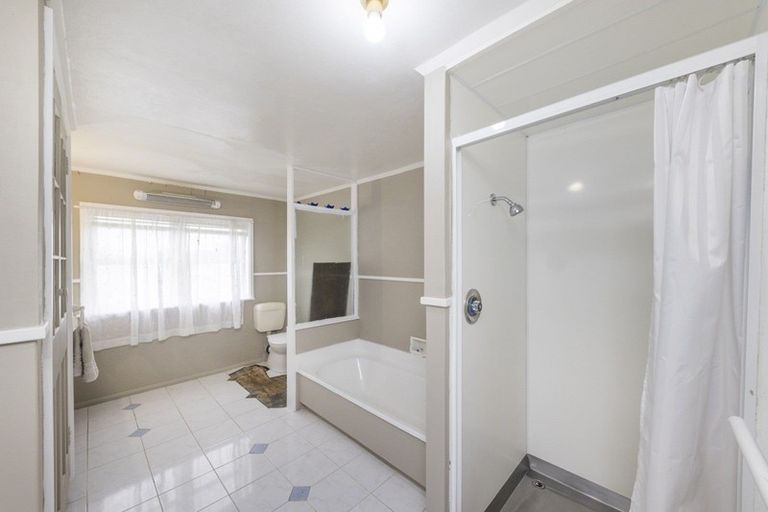 Photo of property in 4 Argyle Avenue, Takaro, Palmerston North, 4410