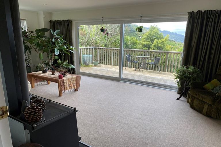 Photo of property in 16 Downing Street, Crofton Downs, Wellington, 6035