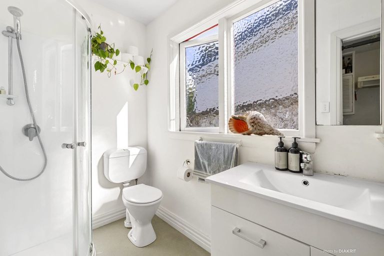 Photo of property in 10 Royal Street, Berhampore, Wellington, 6023