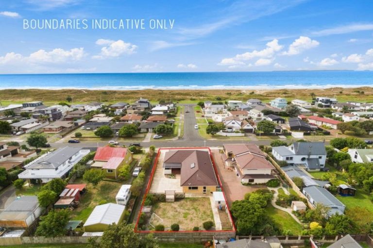Photo of property in 50 Dickson Road, Papamoa Beach, Papamoa, 3118