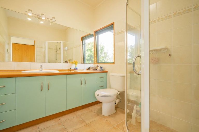 Photo of property in 194 Centennial Drive, Whitianga, 3510