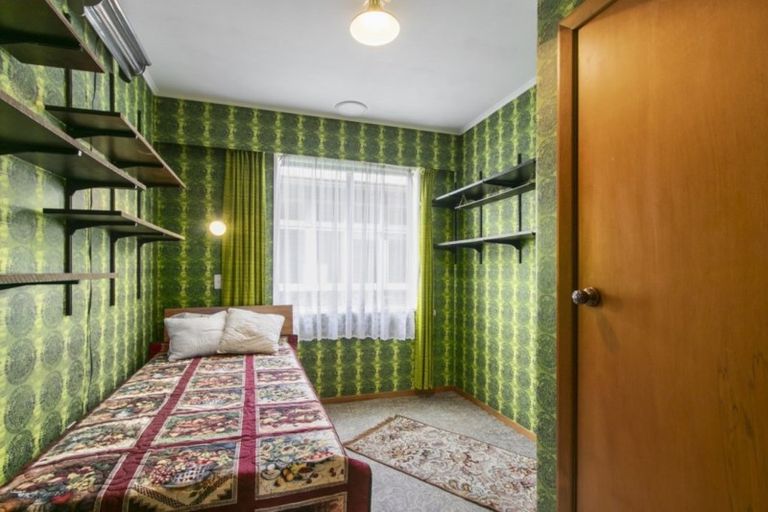 Photo of property in 57 Cambridge Terrace, Waiwhetu, Lower Hutt, 5011